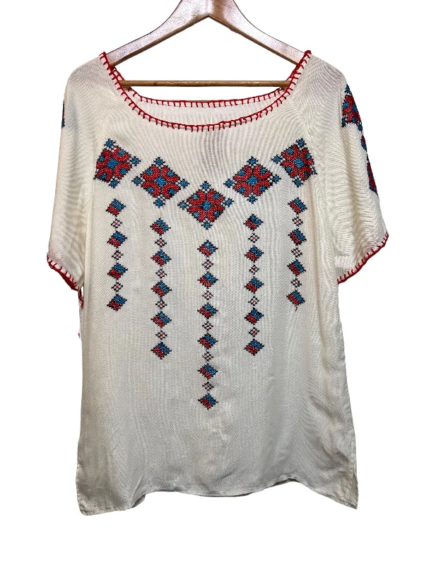 White Hand Made Women's Jumper (Size XL)Asymmetrical Knit Tops