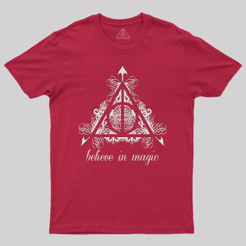 Believe in Magic Geek T-ShirtZippered Tee