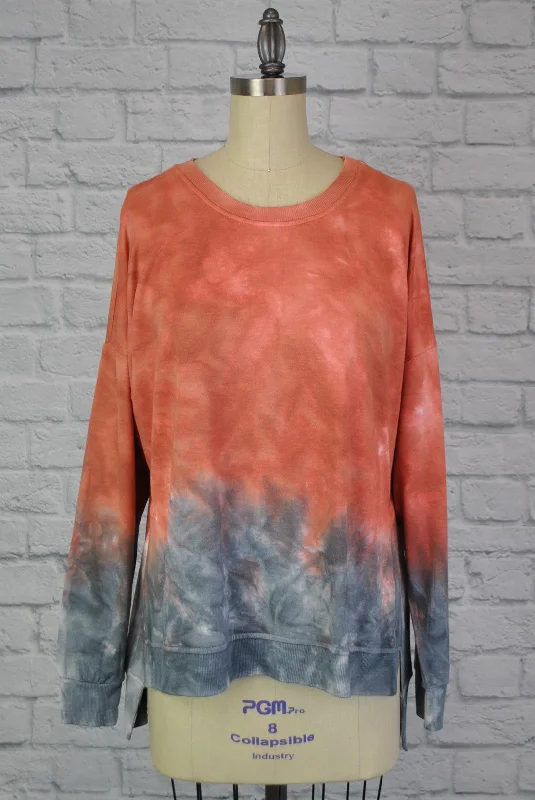 Dip Dye Sweatshirt w/ Side Seam VentsCropped Hoodies