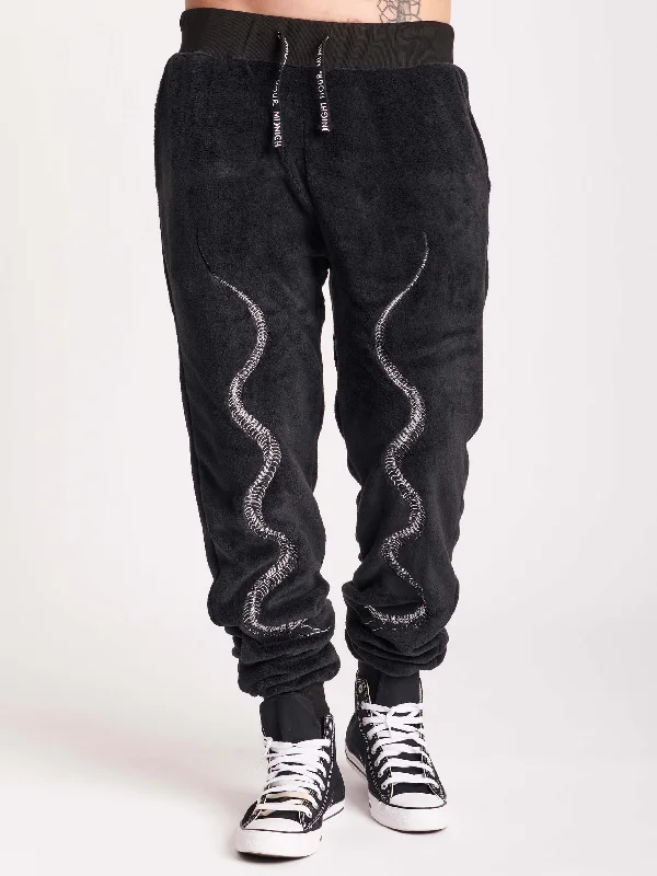 Large women's belly-baring topsSnake Embroidered Plush Jogger