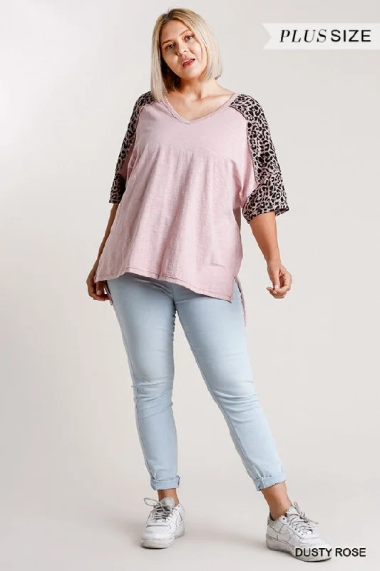 Plus size women's V-neck topsUmgee Dusty Rose Leopard Sleeve High Low Plus Tee